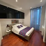 아파트 Grand Confort Au Coeur De *