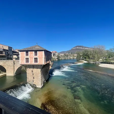 Grand Confort Au Coeur De 아파트